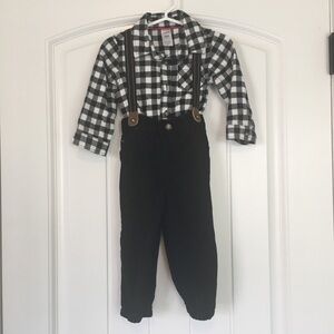 Carter’s Boys 2 Piece Outfit w/ Suspenders 18 Months